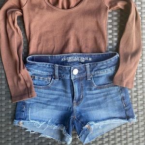 American Eagle Shorts women Super Strech SIZE 00